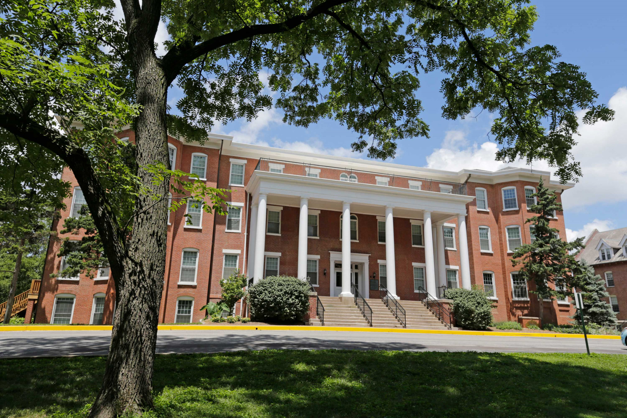 Sibley Hall | Residence Halls | Residential Life | Lindenwood University