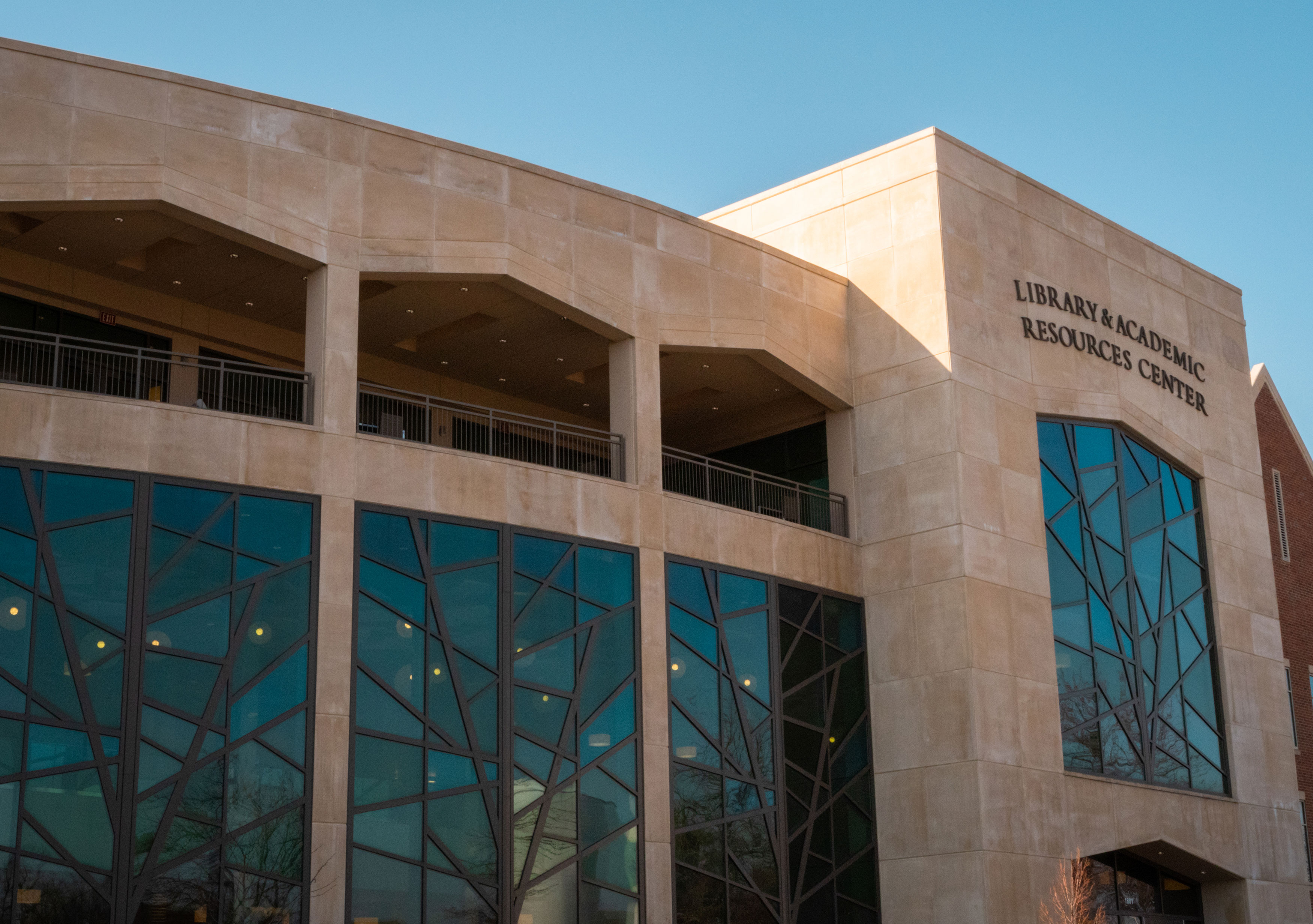 Lindenwood - Library and Academic Resources Center (LARC)