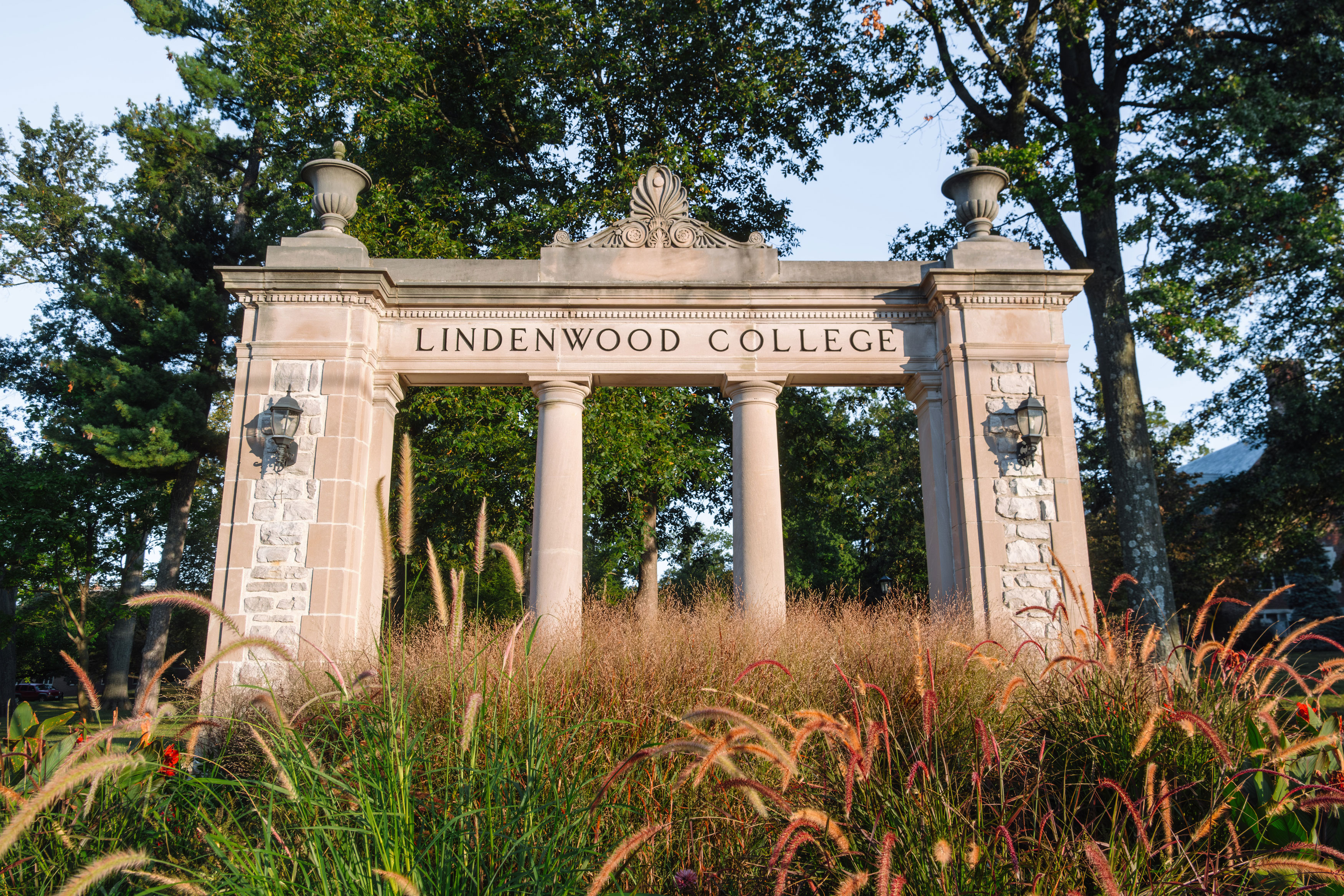 Lindenwood - Alumnae Gate